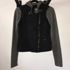 NWT Abercrombie & Fitch Hoodie Size Small